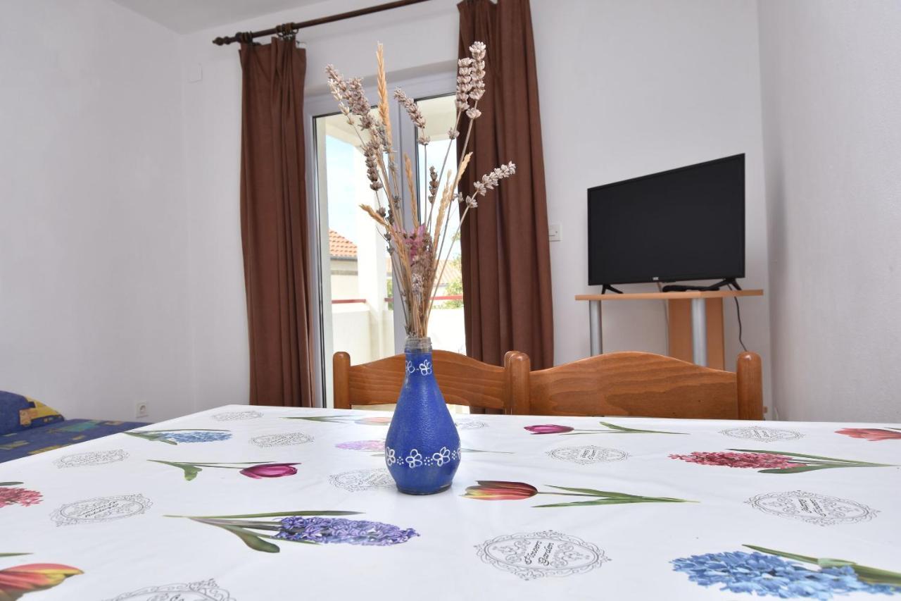 Apartments&Room Kiko Primošten Buitenkant foto