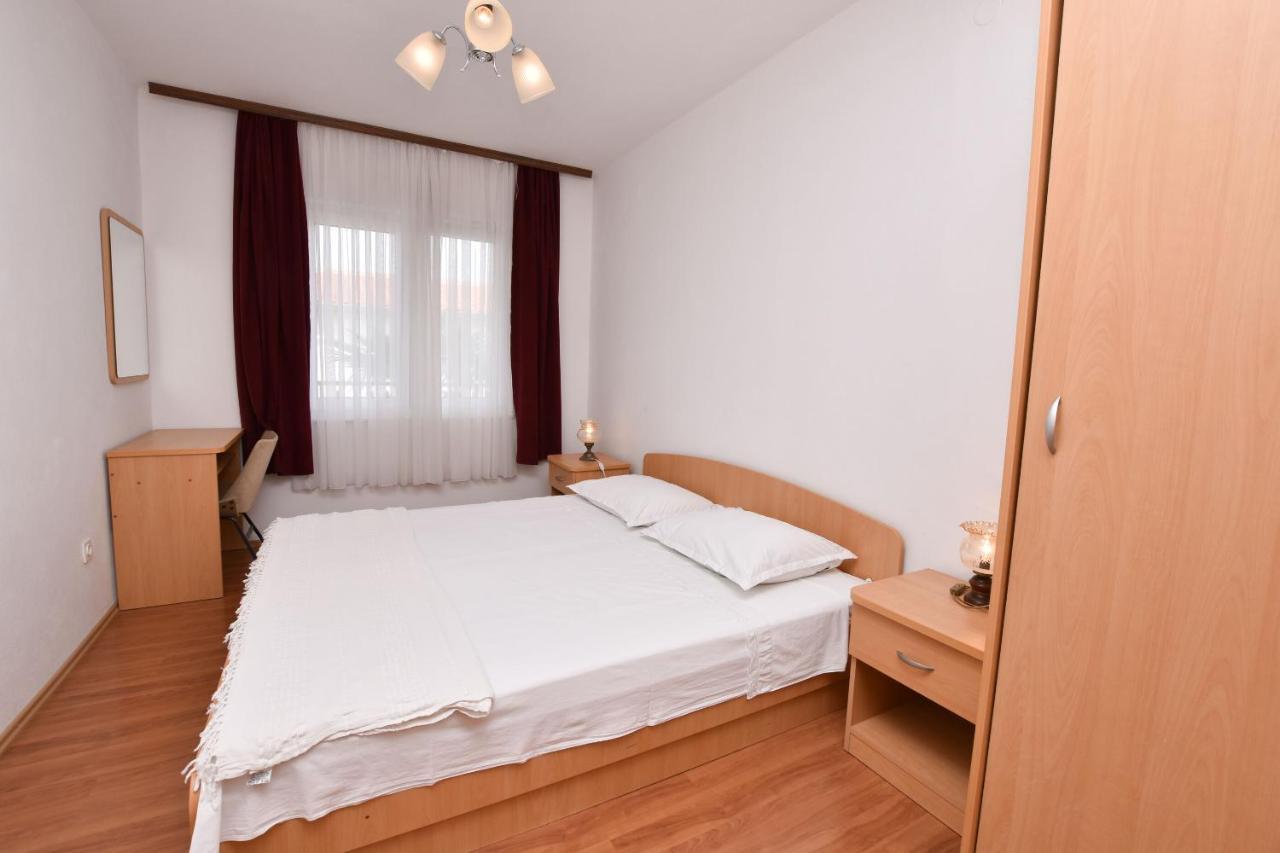 Apartments&Room Kiko Primošten Buitenkant foto