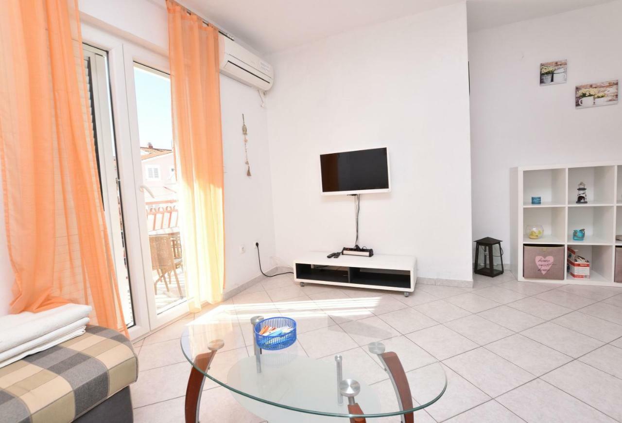 Apartments&Room Kiko Primošten Buitenkant foto