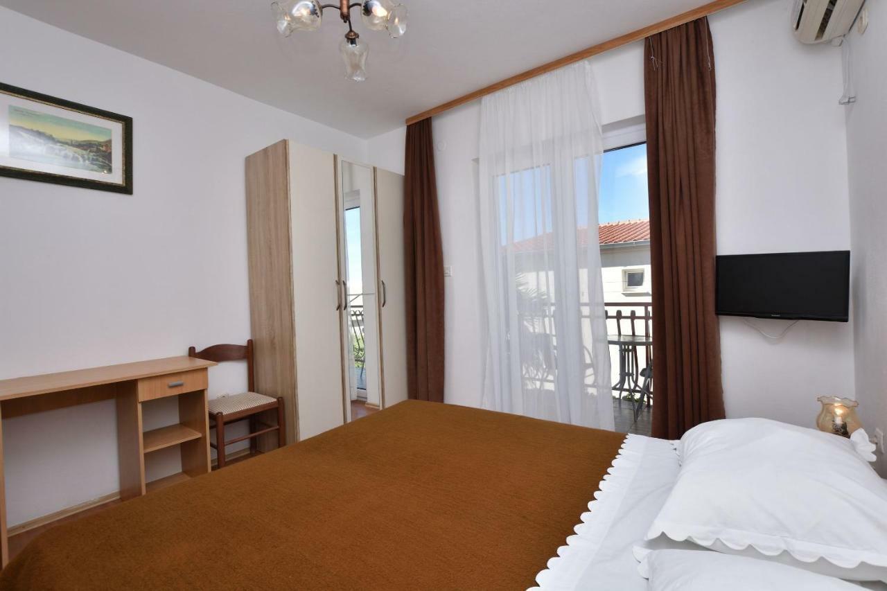 Apartments&Room Kiko Primošten Buitenkant foto